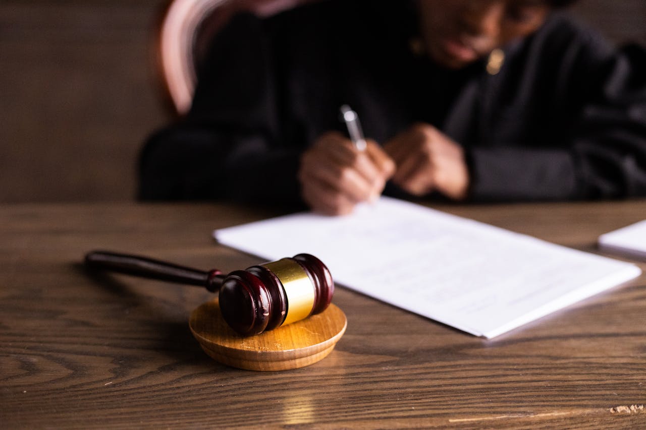 A Guide to Hiring Military Law Solicitors
